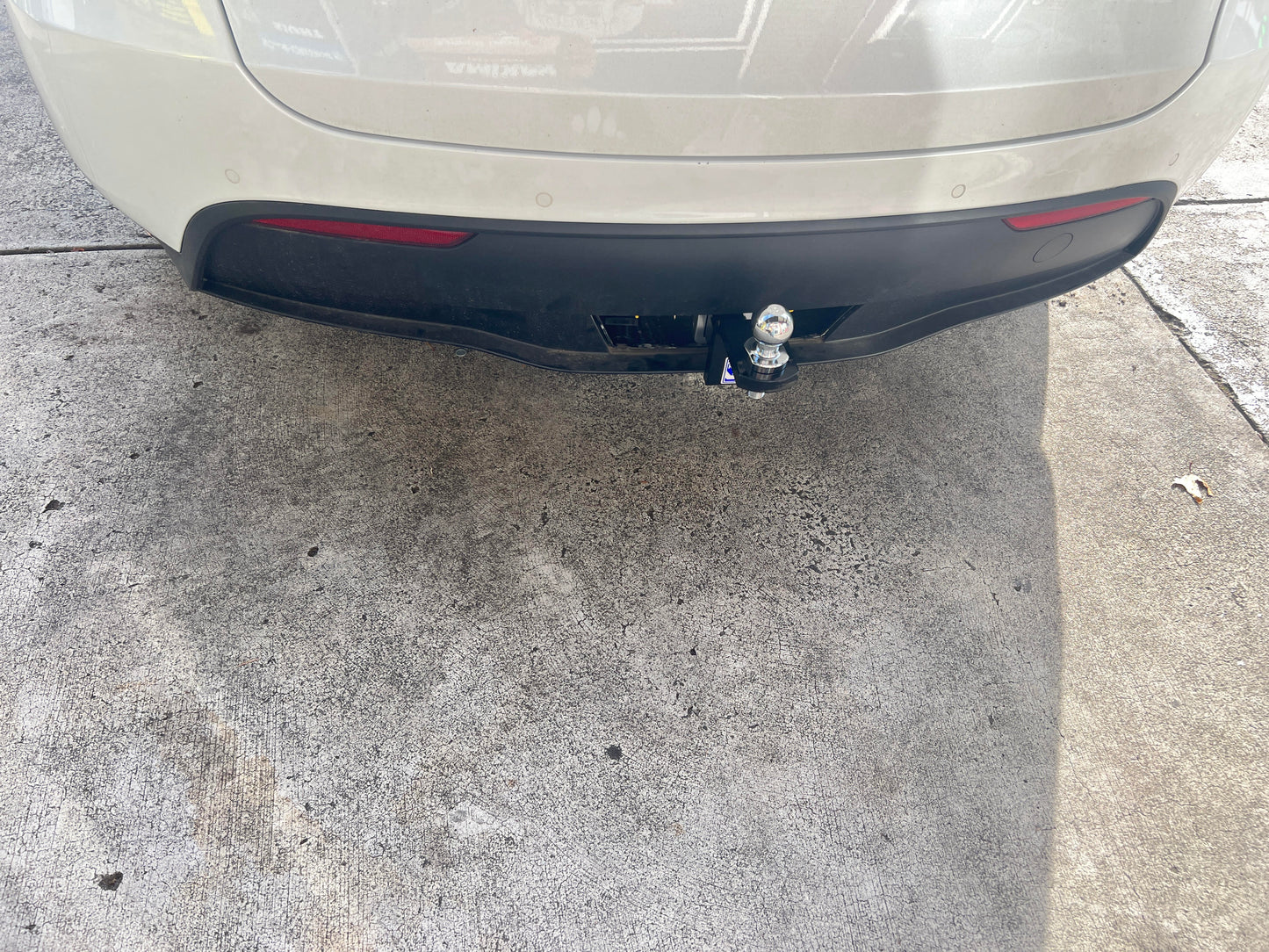 Tesla Model Y tow bar 1600kgs tow capacity